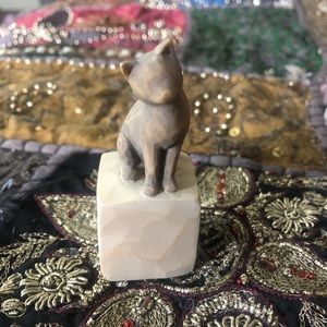Willow Tree cat figure
